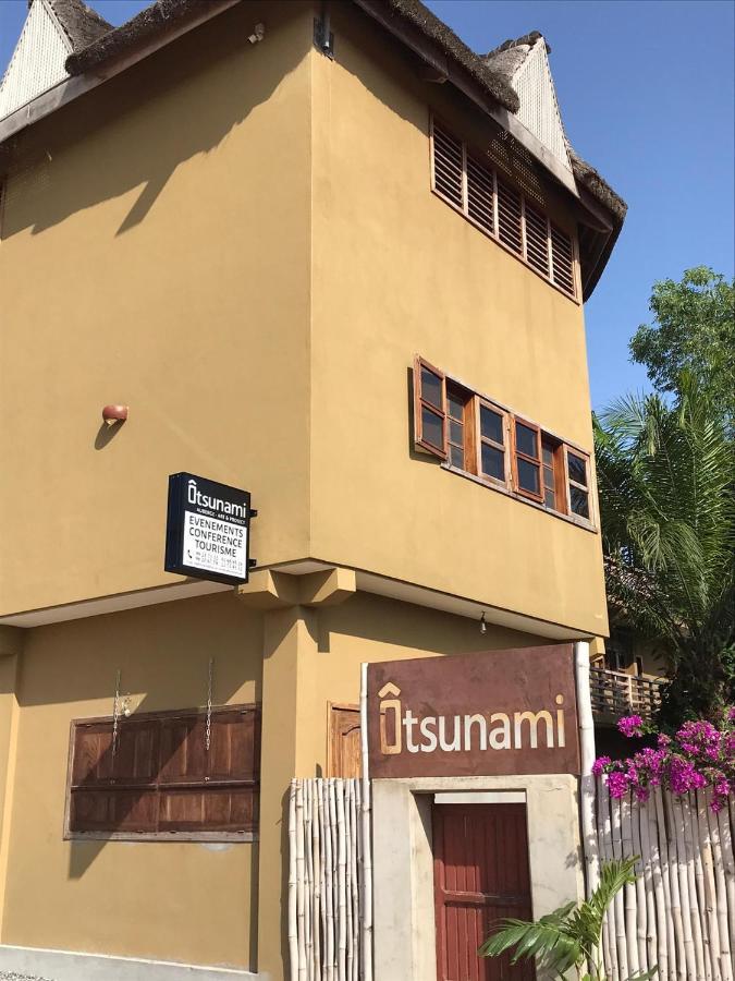Hotel Otsunami Λομέ Εξωτερικό φωτογραφία