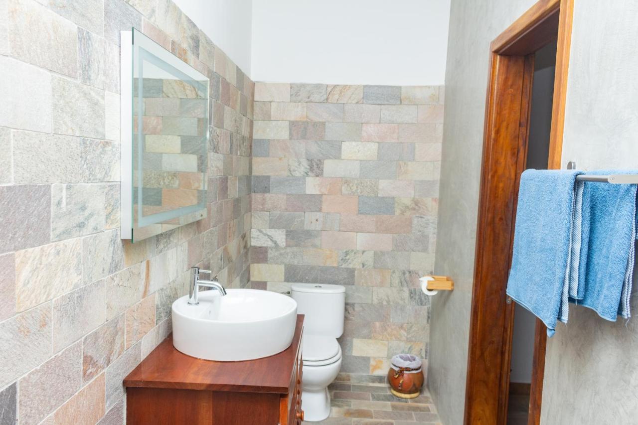 Hotel Otsunami Λομέ Εξωτερικό φωτογραφία
