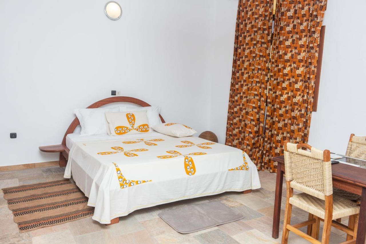 Hotel Otsunami Λομέ Εξωτερικό φωτογραφία