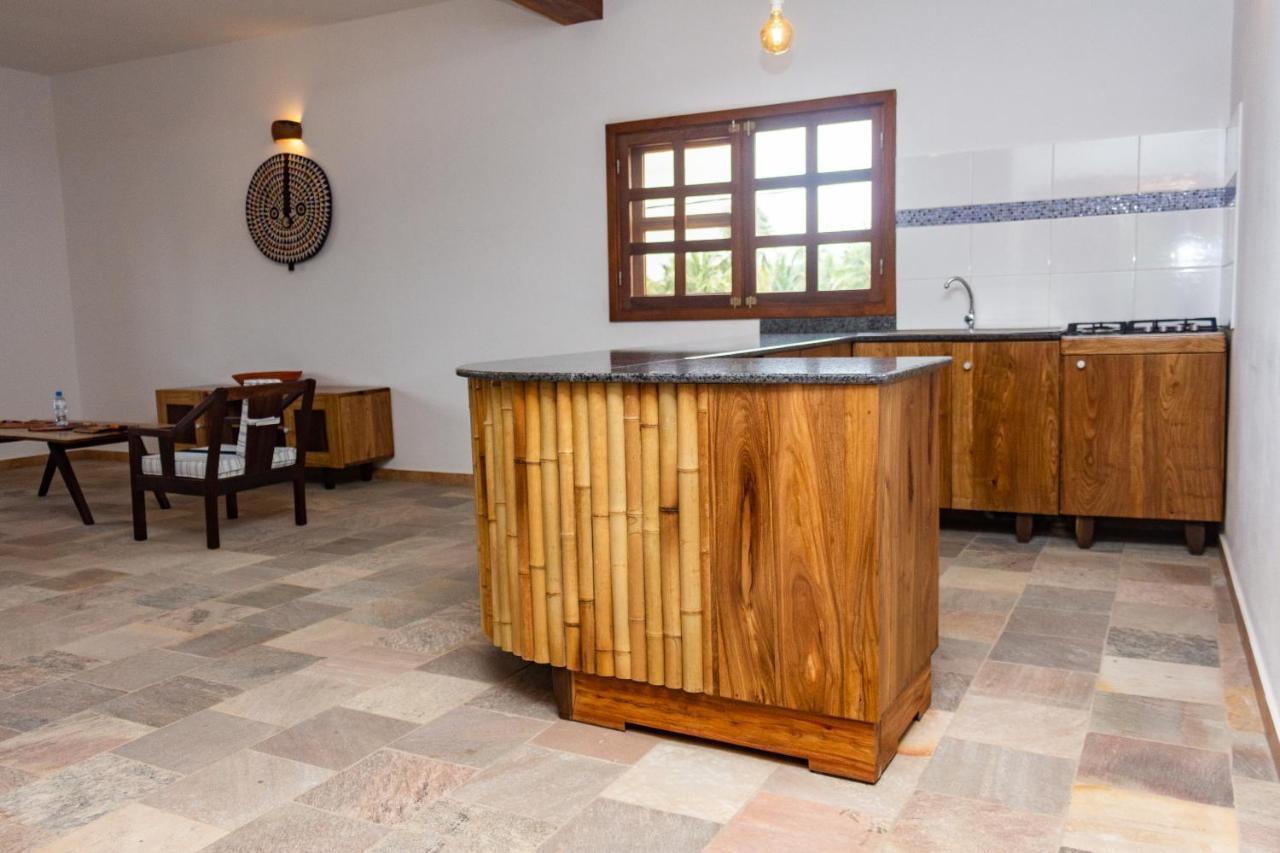 Hotel Otsunami Λομέ Εξωτερικό φωτογραφία
