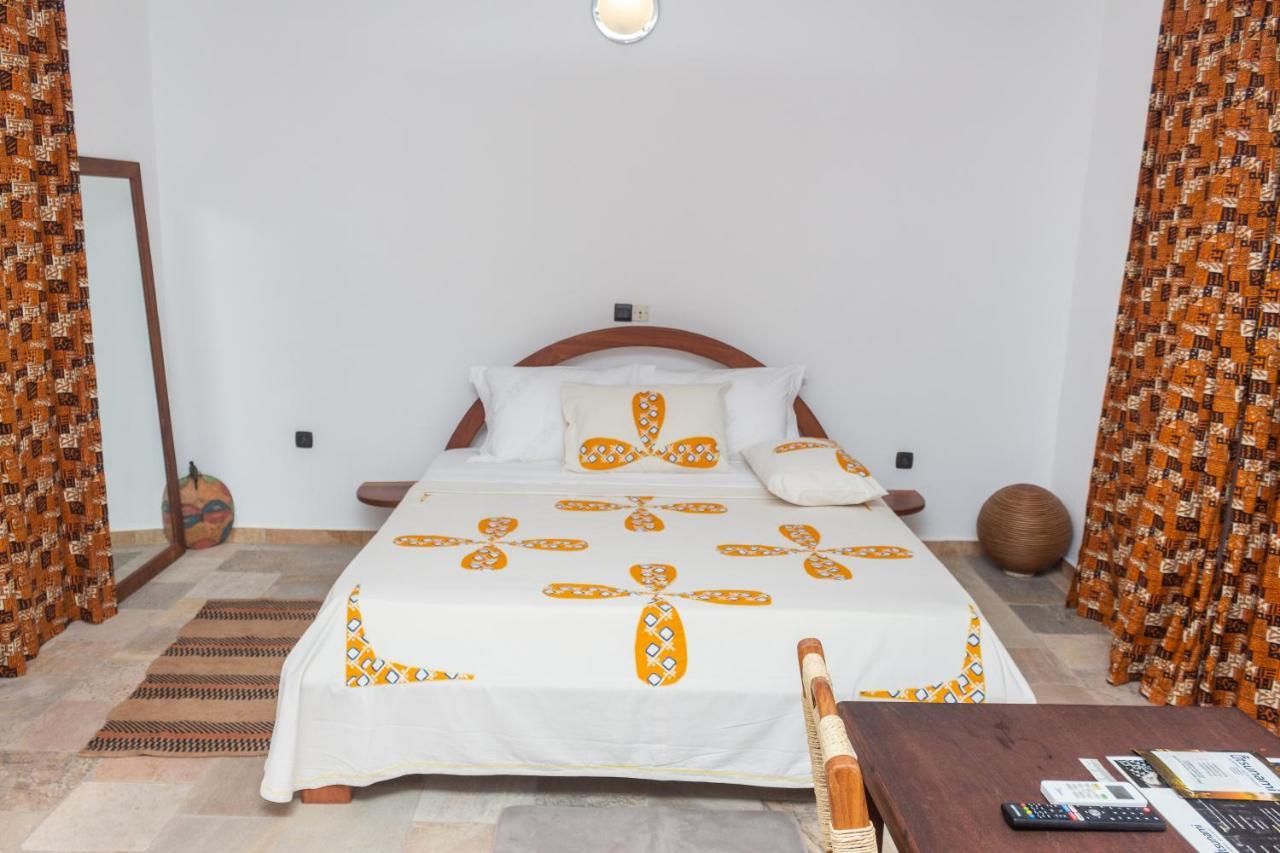 Hotel Otsunami Λομέ Εξωτερικό φωτογραφία