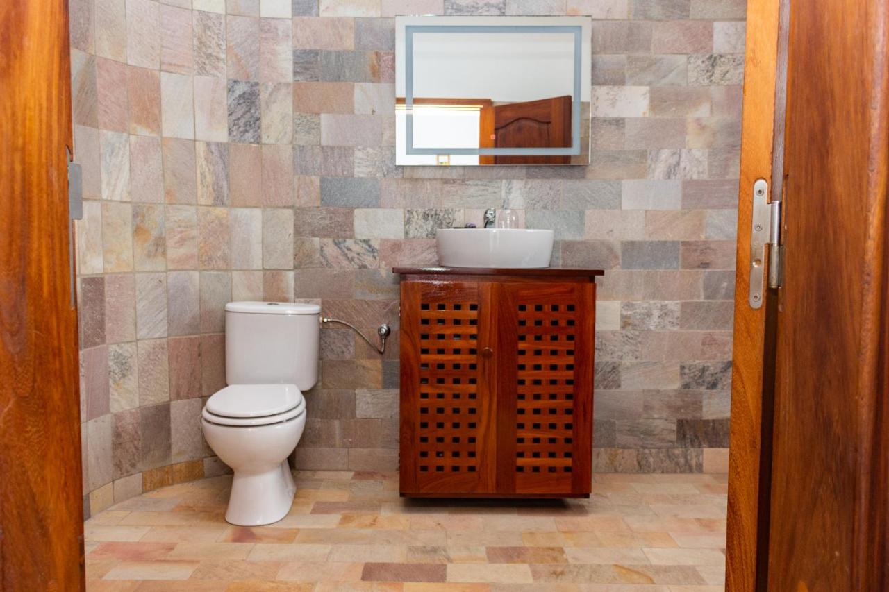 Hotel Otsunami Λομέ Εξωτερικό φωτογραφία