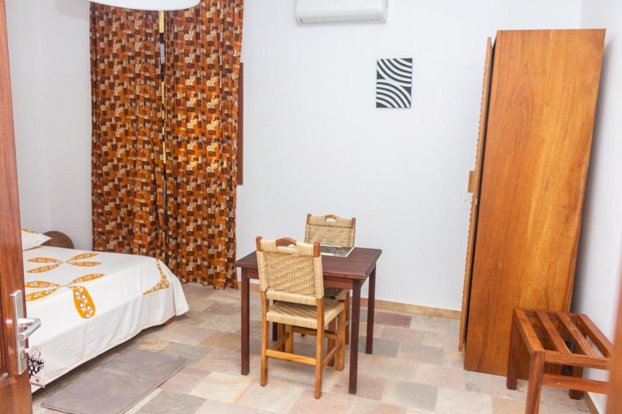 Hotel Otsunami Λομέ Εξωτερικό φωτογραφία